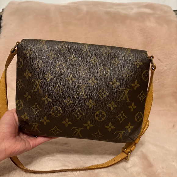 Vintage LV musette tango shoulder bag - Picture 8 of 16
